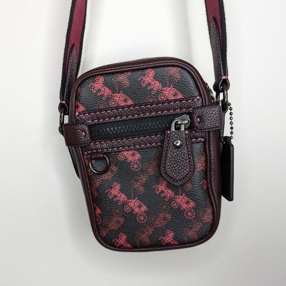 Coach Dylan 10 Crossbody Bag with Horse & Carriage Print - Picture 4 of 11